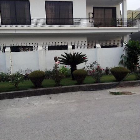 New City Lodges Guesthouse Islamabad Luaran gambar